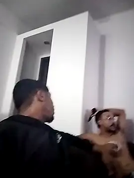 cirilopaupqueno online show from January 6, 11:07 pm