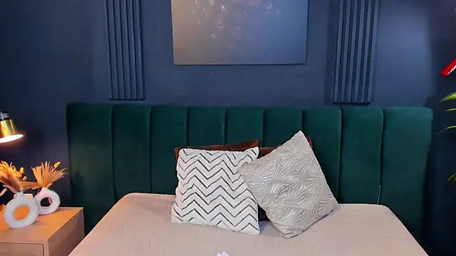 Snapshot of taylor_bennet chatting on February 22, 6:19 pm taylor bennet online show from February 22, 6:19 pm