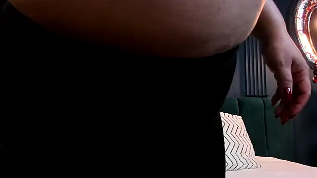 Snapshot of taylor_bennet chatting on February 28, 6:20 pm taylor bennet online show from February 28, 6:20 pm