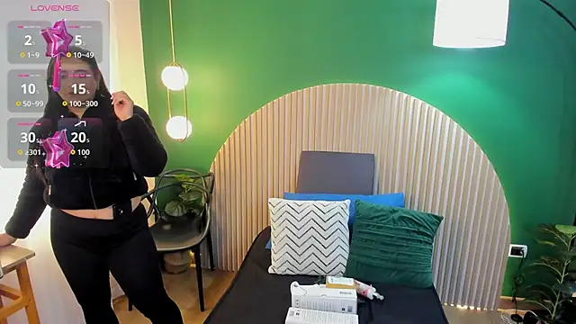 Snapshot of taylor_bennet chatting on September 21, 12:07 pm taylor bennet online show from September 21, 12:07 pm