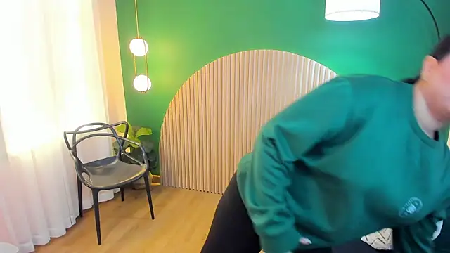 Snapshot of taylor_bennet chatting on September 24, 12:08 pm taylor bennet online show from September 24, 12:08 pm