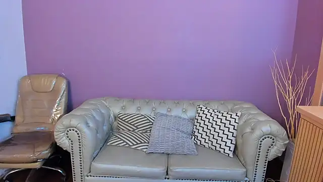 Snapshot of taylor_bennet chatting on October 6, 12:13 pm taylor bennet online show from October 6, 12:13 pm