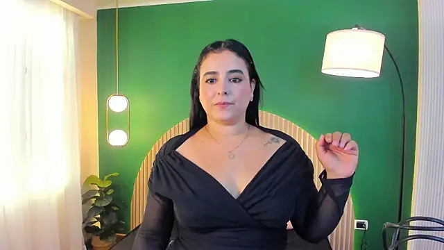 Snapshot of taylor_bennet chatting on November 11, 6:30 pm taylor bennet online show from November 11, 6:30 pm