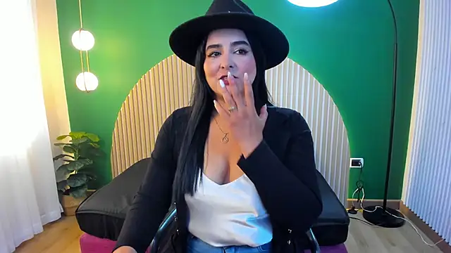 Snapshot of taylor_bennet chatting on November 28, 11:57 am taylor bennet online show from November 28, 11:57 am