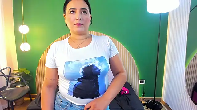 Snapshot of taylor_bennet chatting on November 29, 11:46 am taylor bennet online show from November 29, 11:46 am