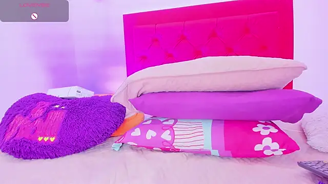 Sofia Girl  online show from December 14, 6:56 am