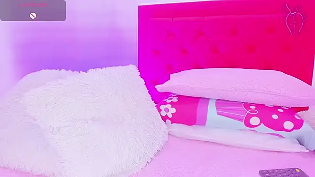 Sofia Girl  online show from December 31, 8:26 am