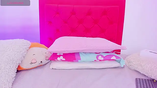 Sofia Girl  online show from March 5, 7:38 am