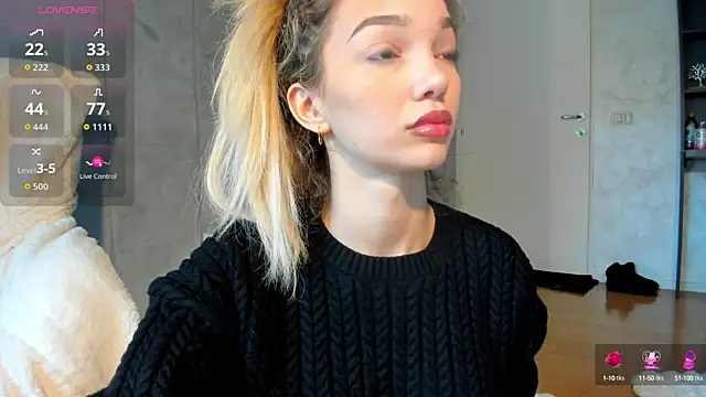 Sassy Teen online show from October 22, 9:09 am