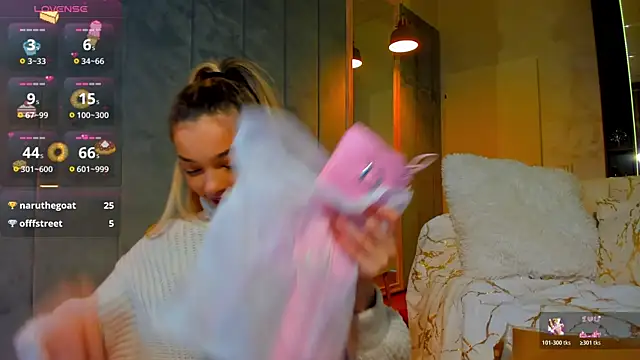 Sassy Teen online show from November 27, 10:39 am