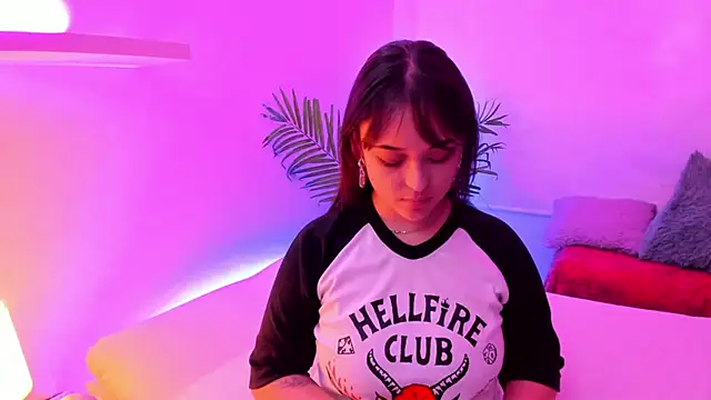 Gloomydoll online show from January 17, 7:39 pm