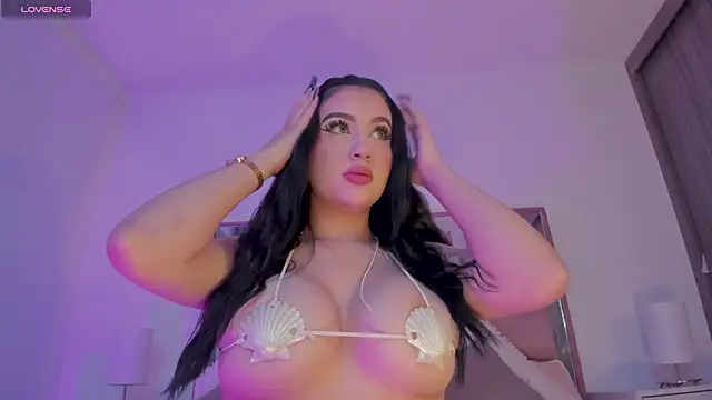 LindseyMoss online show from September 25, 11:30 pm