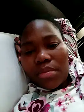 Real1SweetQueen online show from November 4, 3:27 am