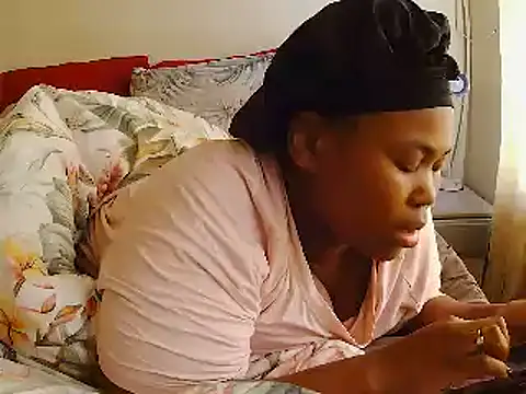 Real1SweetQueen online show from June 24, 6:45 am