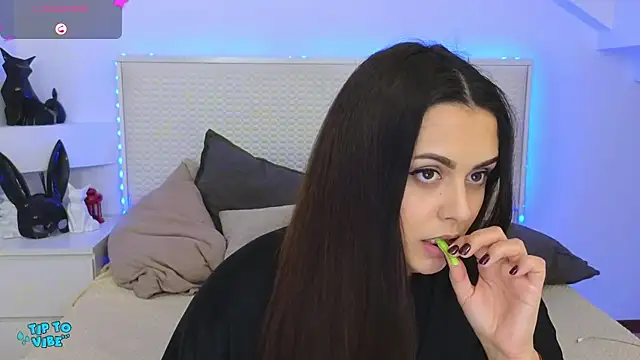 Eva Rogers  online show from January 17, 11:59 am