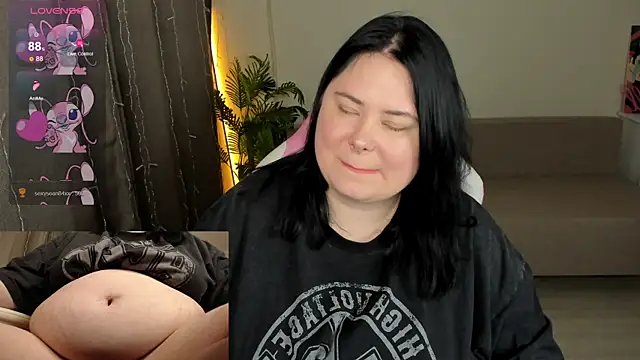 Akemi BBW online show from December 3, 5:26 am