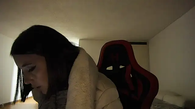 Snapshot of zoe_jeane_beker chatting on December 20, 2:52 am zoe jeane beker online show from December 20, 2:52 am
