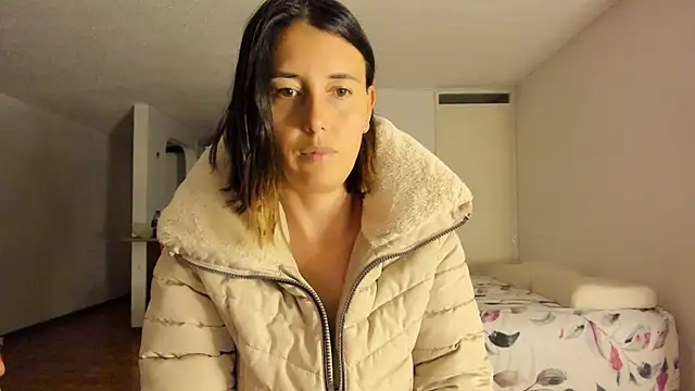 Snapshot of zoe_jeane_beker chatting on December 30, 12:32 am zoe jeane beker online show from December 30, 12:32 am