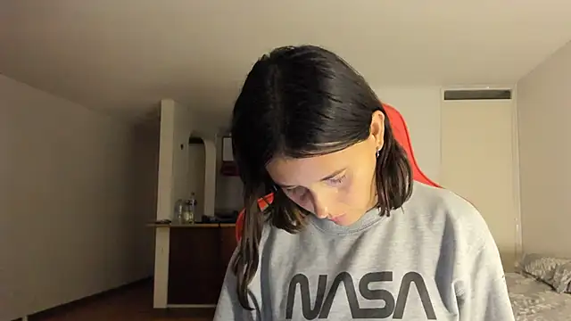 Snapshot of zoe_jeane_beker chatting on February 10, 11:34 pm zoe jeane beker online show from February 10, 11:34 pm