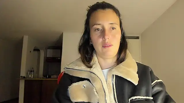 Snapshot of zoe_jeane_beker chatting on February 15, 12:37 am zoe jeane beker online show from February 15, 12:37 am