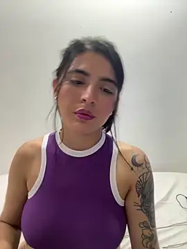 CristalCerati online show from January 2, 12:34 am
