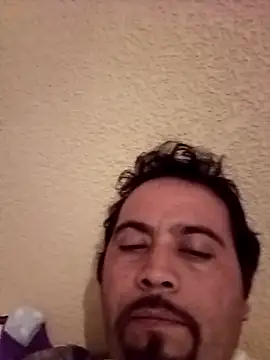 Snapshot of maxAnderson_1 chatting on February 3, 5:05 am maxAnderson 1 online show from February 3, 5:05 am