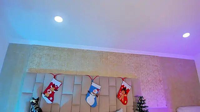 Snapshot of DereckCooperr chatting on December 8, 8:58 pm DereckCooperr online show from December 8, 8:58 pm