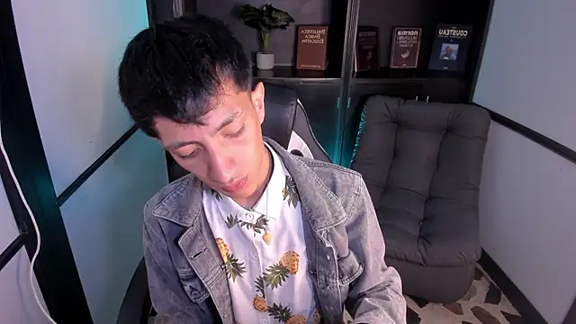 DereckCooperr online show from October 10, 9:25 pm