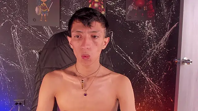 DereckCooperr online show from December 3, 9:46 pm