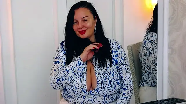 JudithCombs online show from December 11, 6:47 am