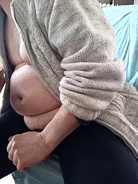 Snapshot of teekoine1 chatting on February 25, 2:59 pm teekoine1 online show from February 25, 2:59 pm