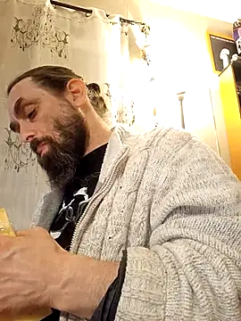 Snapshot of teekoine1 chatting on February 27, 2:44 am teekoine1 online show from February 27, 2:44 am