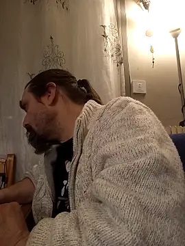 Snapshot of teekoine1 chatting on March 21, 2:38 am teekoine1 online show from March 21, 2:38 am