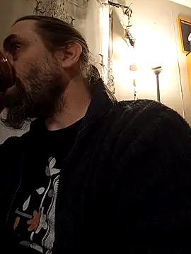 Snapshot of teekoine1 chatting on April 6, 12:30 am teekoine1 online show from April 6, 12:30 am