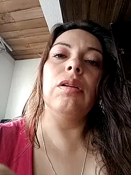 seherlatin online show from February 1, 7:55 pm