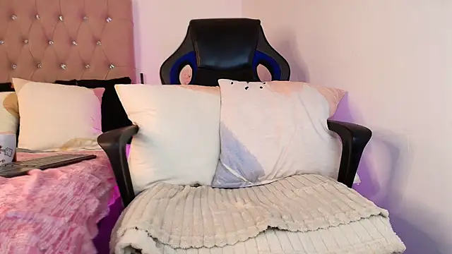 Katy Van online show from March 1, 8:13 am