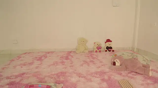 Winnifer Gonzal online show from June 12, 2:43 am