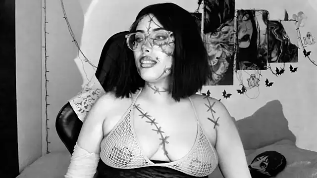 willow poisson online show from October 18, 5:46 pm