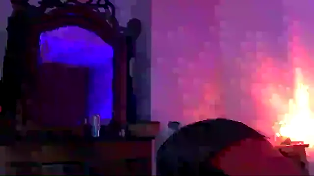 Snapshot of CharlotteVixxens chatting on September 25, 12:14 am CharlotteVixxens online show from September 25, 12:14 am