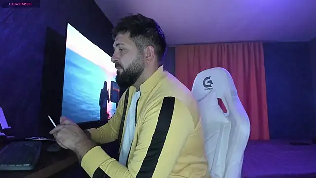 Eduu2322 online show from October 6, 8:17 pm