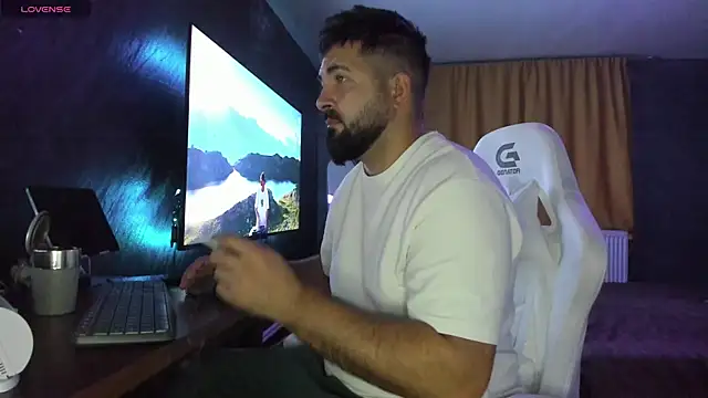 Eduu2322 online show from October 20, 9:04 pm