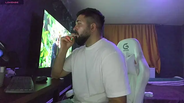 Eduu2322 online show from November 10, 10:31 pm