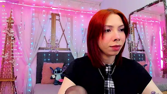 Snapshot of laura_olssen chatting on October 8, 12:36 pm laura olssen online show from October 8, 12:36 pm