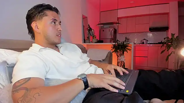 Chriskyle  online show from January 15, 2:16 am