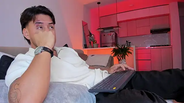 Chriskyle  online show from February 1, 3:38 am