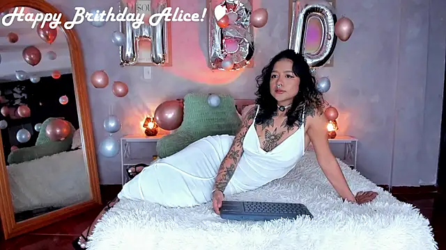 AliceBanks online show from August 3, 11:26 am