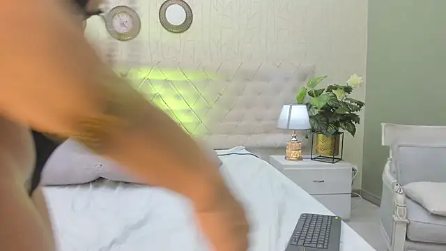 thecrazyadamss  online show from January 28, 1:16 pm