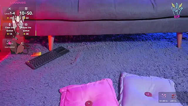 Snapshot of Liza_Sweett chatting on February 23, 11:13 pm Liza Sweett online show from February 23, 11:13 pm