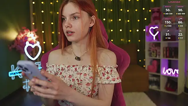 Snapshot of Katy__Ethereal chatting on September 18, 3:19 am Katy Ethereal online show from September 18, 3:19 am