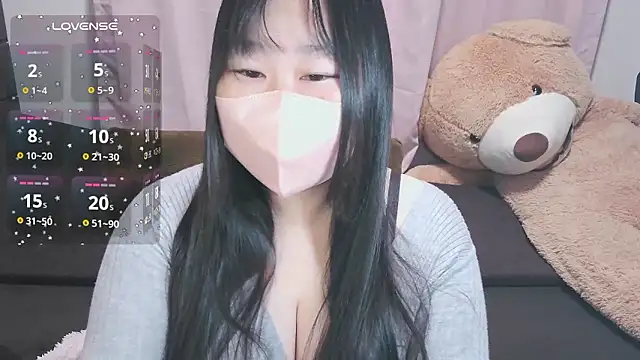 Snapshot of yuinyan3150 chatting on March 18, 9:51 pm yuinyan3150 online show from March 18, 9:51 pm